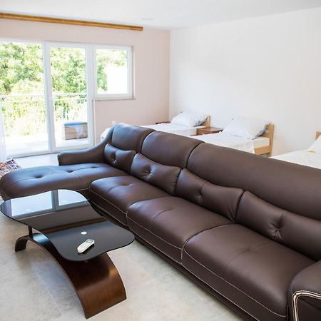 Kovac Riverfront Apartments Mostar Bagian luar foto