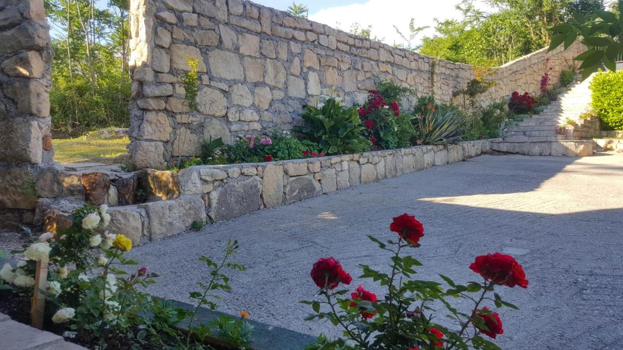Kovac Riverfront Apartments Mostar Bagian luar foto