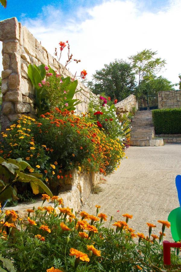Kovac Riverfront Apartments Mostar Bagian luar foto